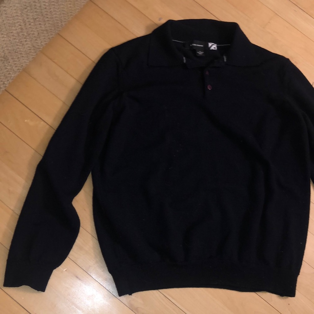 Saks Fifth Avenue Black with Purple Buttons Medium Long Sleeve Quarter Shirt!
